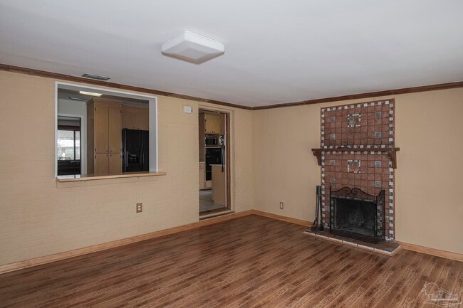 Building Photo - 6314 White Oak Dr