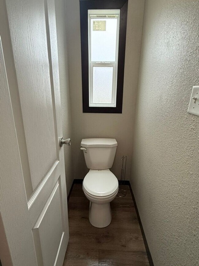 Building Photo - ? Beautifully Updated 3 Bedroom, 2 Bath Home in Bell City! ?