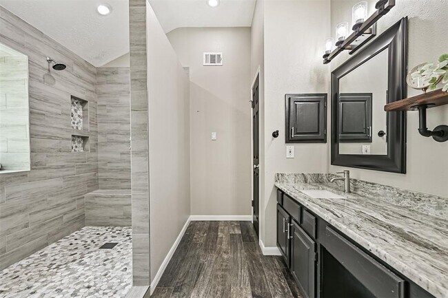 Building Photo - 1801 Vaquero