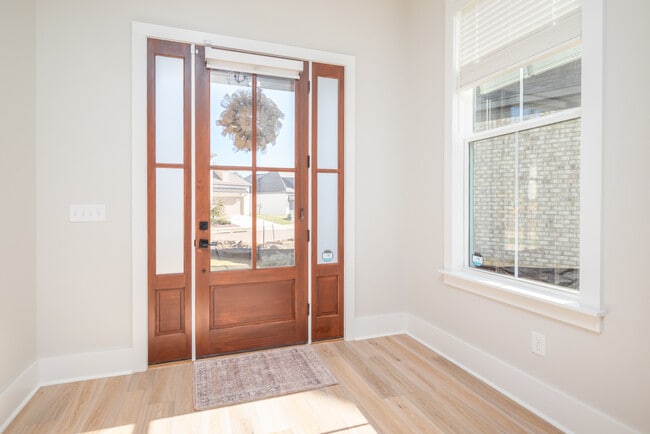 Building Photo - 55 Greystone Ct