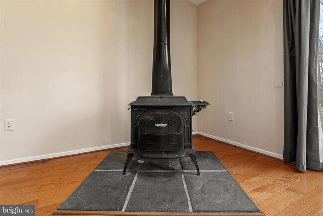 Building Photo - 2337 Glade Bank Way