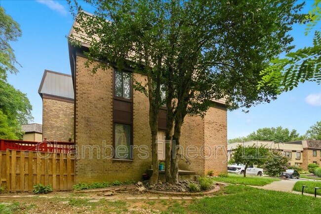 Building Photo - 2988 Borge St