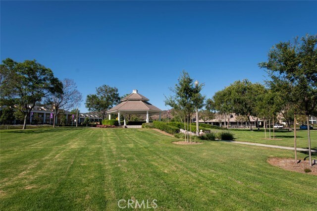 Building Photo - 6 Martino