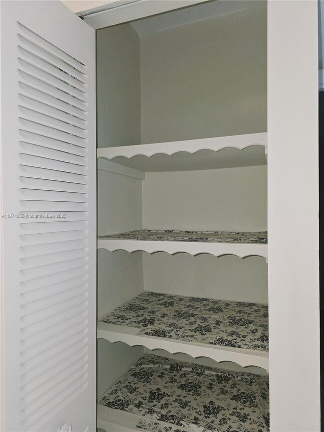 Building Photo - 4140 NW 44th Ave