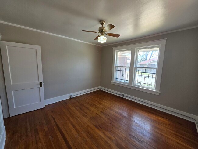 Building Photo - 1404 Cameron St