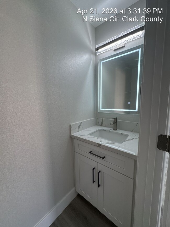 Building Photo - Remodeled Single Story, 4 Bedroom Home in Desert Shores