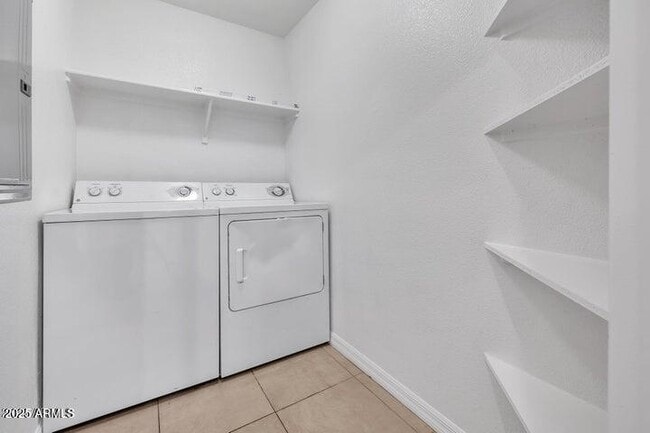 Building Photo - 6900 E Princess Dr