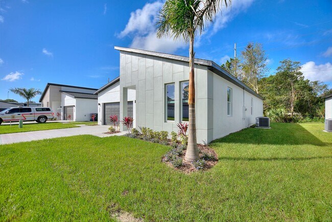 Building Photo - Deposit-Free! Modern, energy efficient hom...