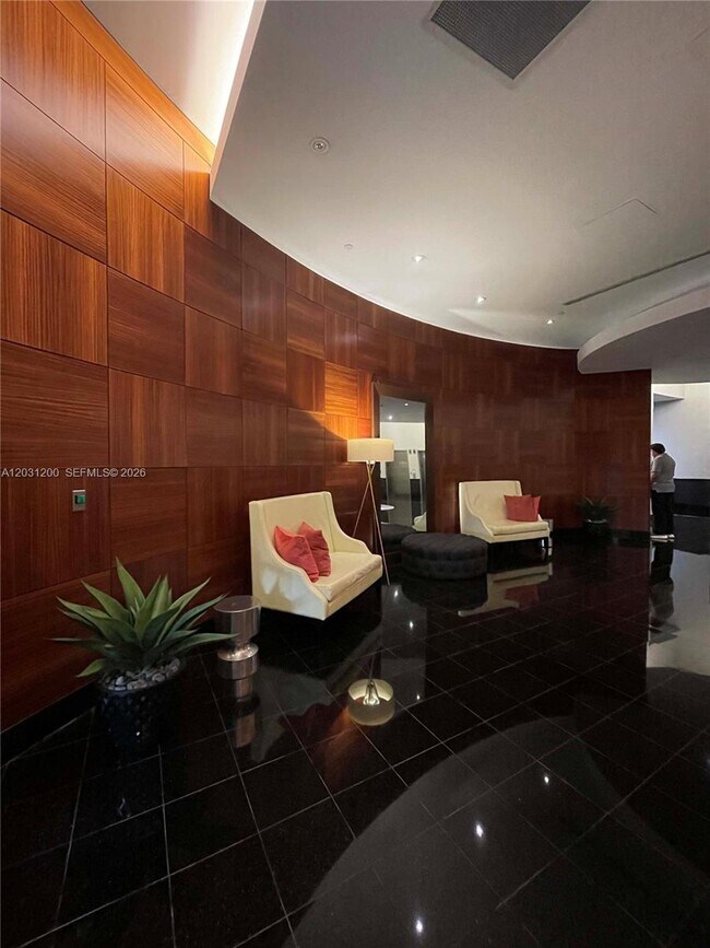 Building Photo - 3000 Coral Wy