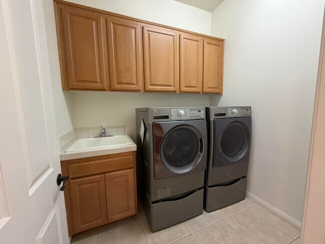 Building Photo - 52345 Shining Star Ln