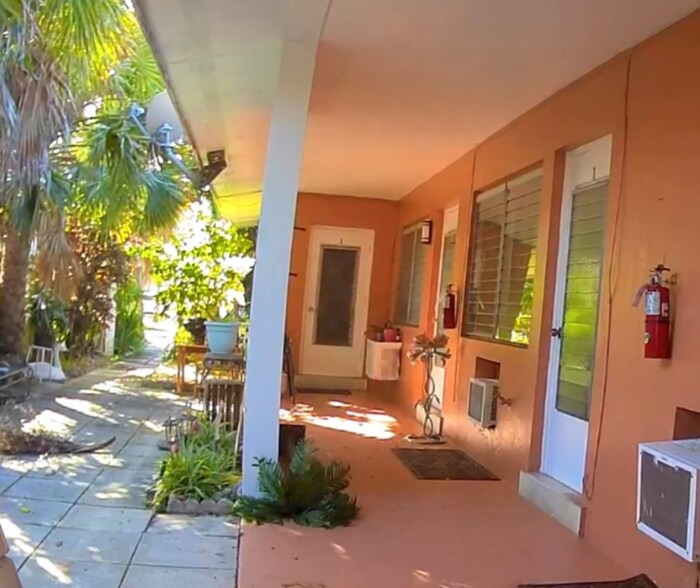 Building Photo - 728 SE 19th Ave