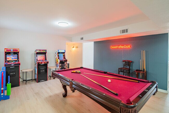 Building Photo - 6411 E Thunderbird Rd