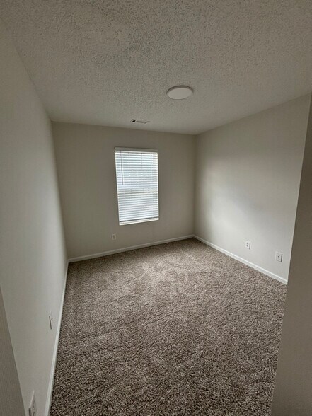 Building Photo - 8235 Oakley Cir