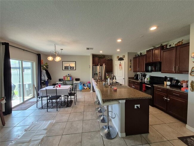Building Photo - 4914 Reflecting Pond Cir