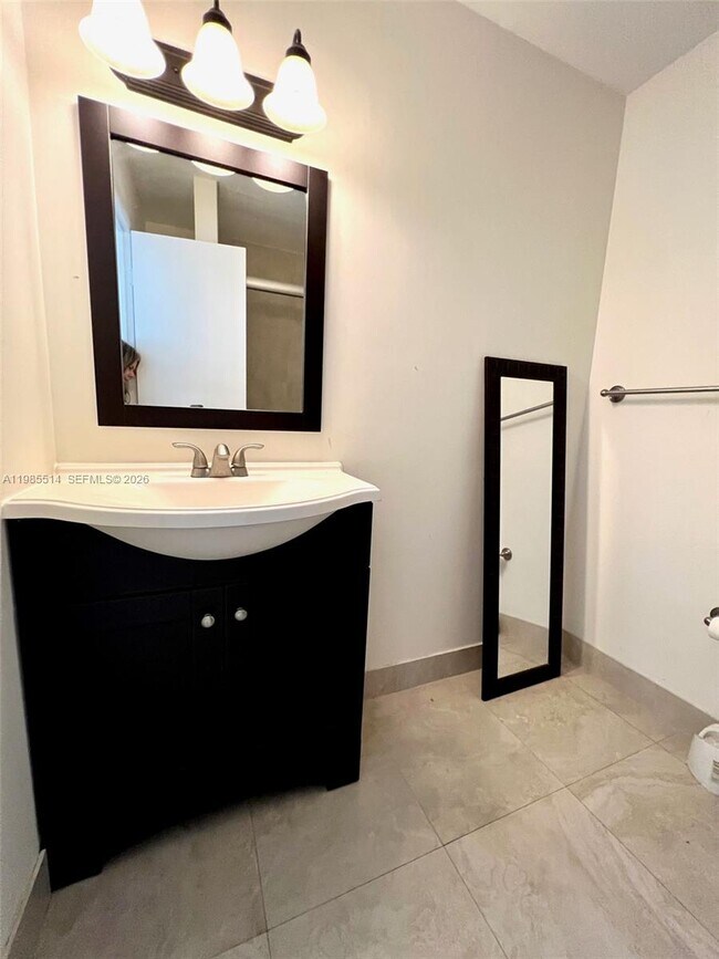 Building Photo - 6866 NW 173rd Dr