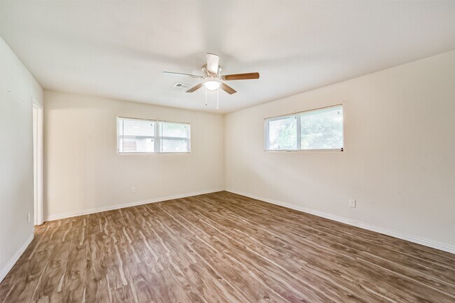 Building Photo - 3700 Stassen St