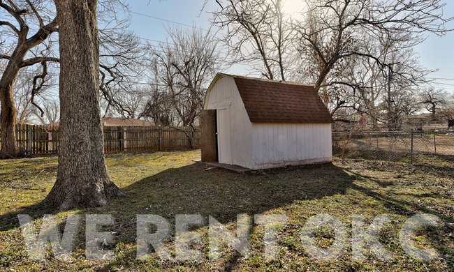 Building Photo - 1704 Melody Dr