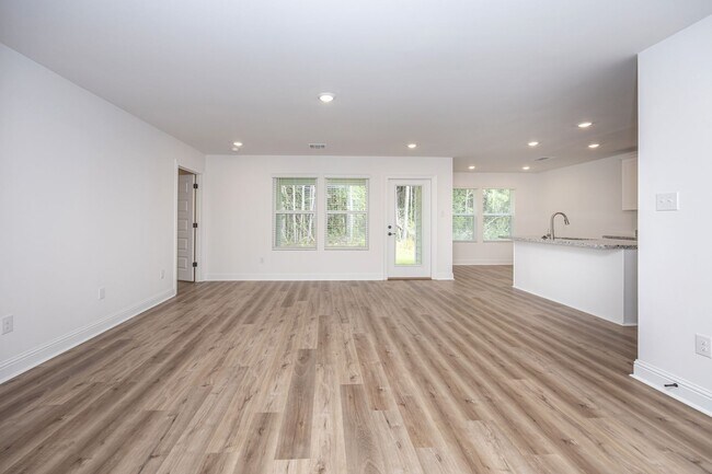 Building Photo - 3711 Olivia Dr