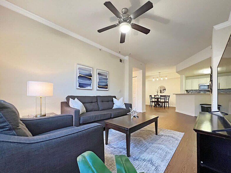 Building Photo - 9919 Montague St