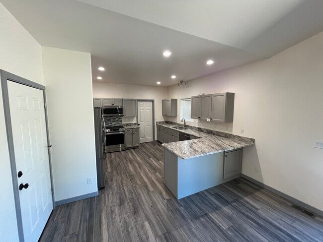 Building Photo - 1223 Trails Blvd