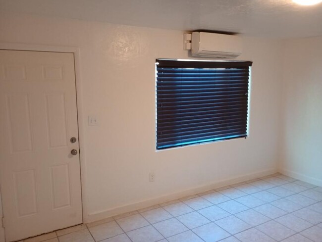 Building Photo - 1 bedroom in Eloy AZ 85131