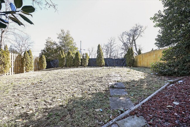 Building Photo - 2917 Wellesley Trace