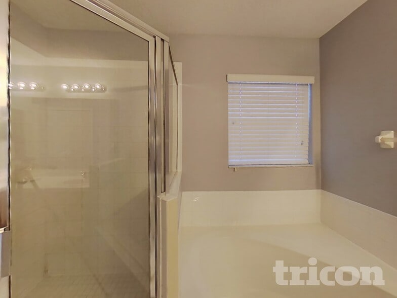 Building Photo - 441 Briar Bay Cir