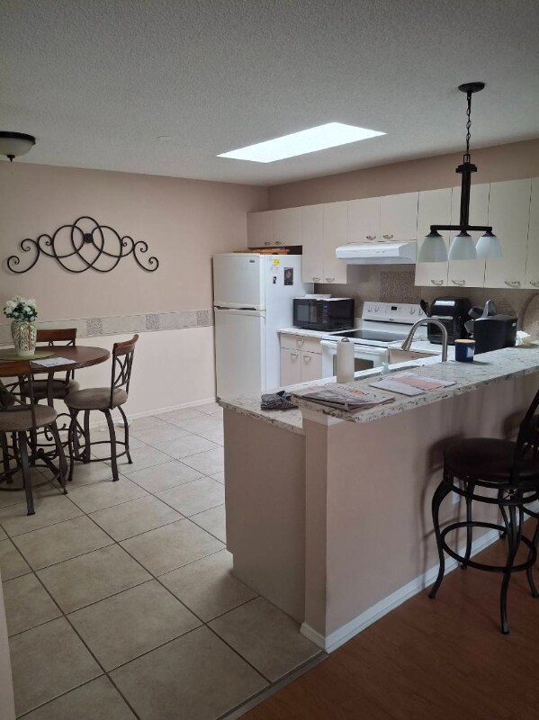 Building Photo - 1606 Campos Dr