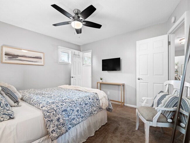 Building Photo - 126 Beachwood Ave