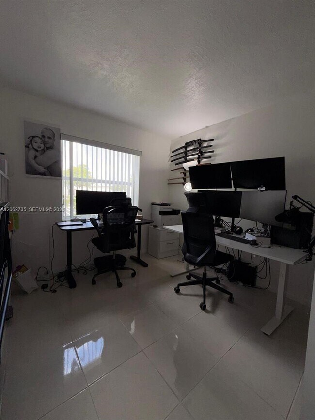 Building Photo - 12193 Royal Palm Blvd