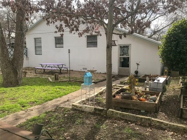 Building Photo - 1500 Ullrich Ave