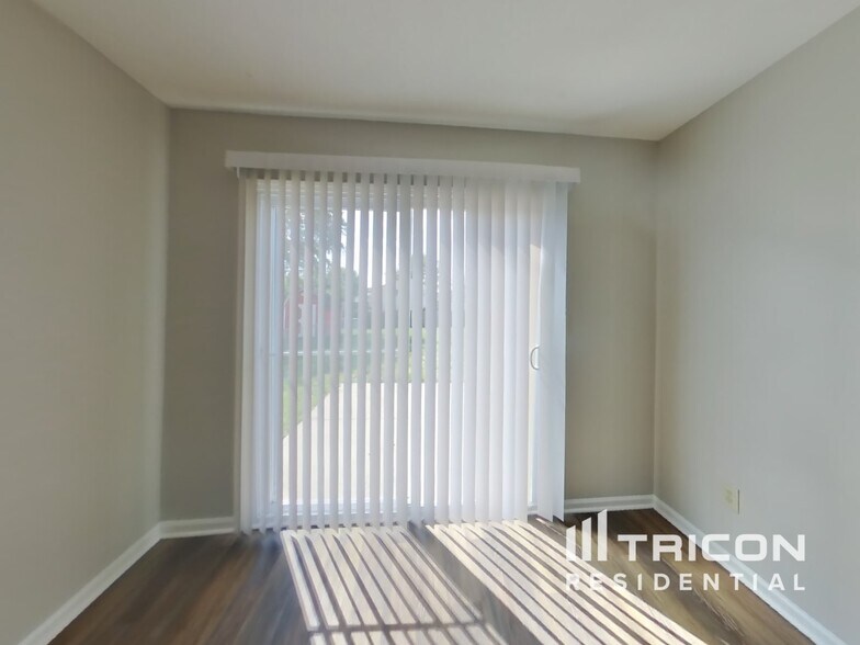 Building Photo - 3636 Black Locust Dr