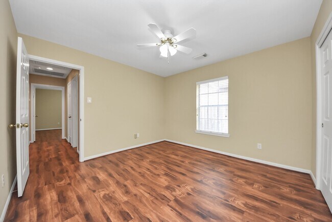 Building Photo - 16710 Colony Terrace Dr