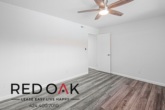 Building Photo - 615 Erie St