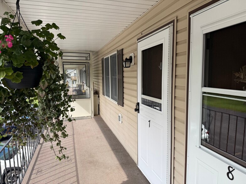 Front Door - 23 Ontario St