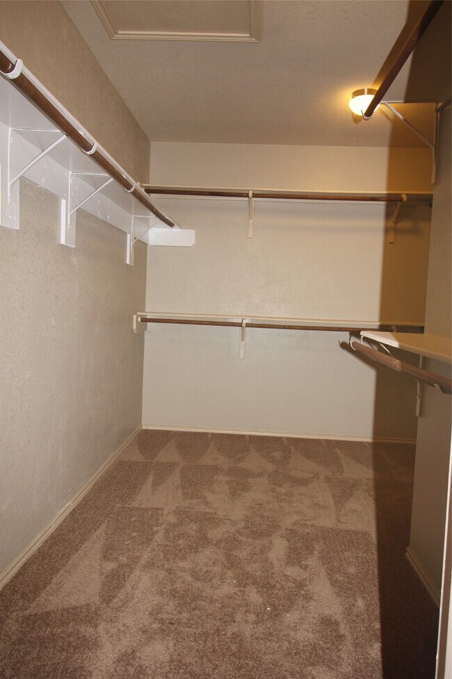 Building Photo - 7203 Basque Country Dr