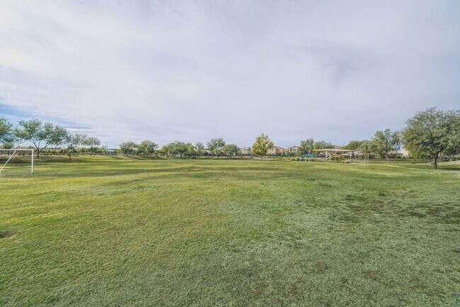 Building Photo - MOVE IN SPECILAS!! 5BD 3BA IN JOHNSON RANC...