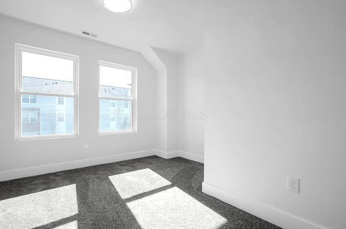 Building Photo - 768 E Whittier St