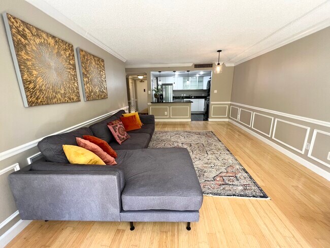 Building Photo - 6301 Stevenson Ave