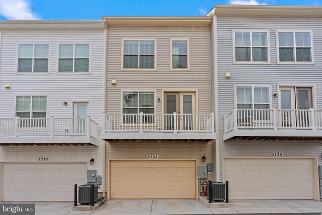 Building Photo - 5284 Ridgeview Retreat Dr