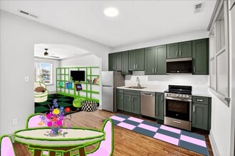 Building Photo - Pizza Prynce