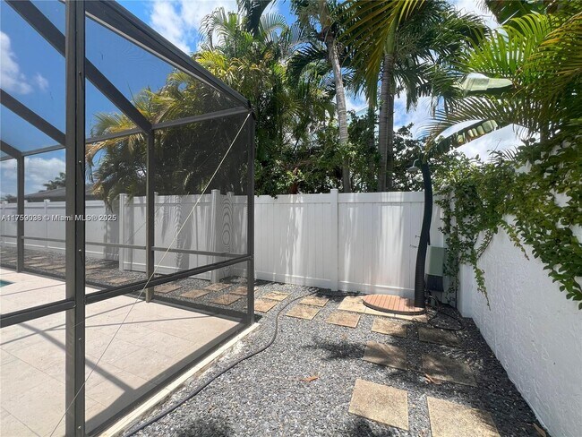 Building Photo - 8735 SW 54th St