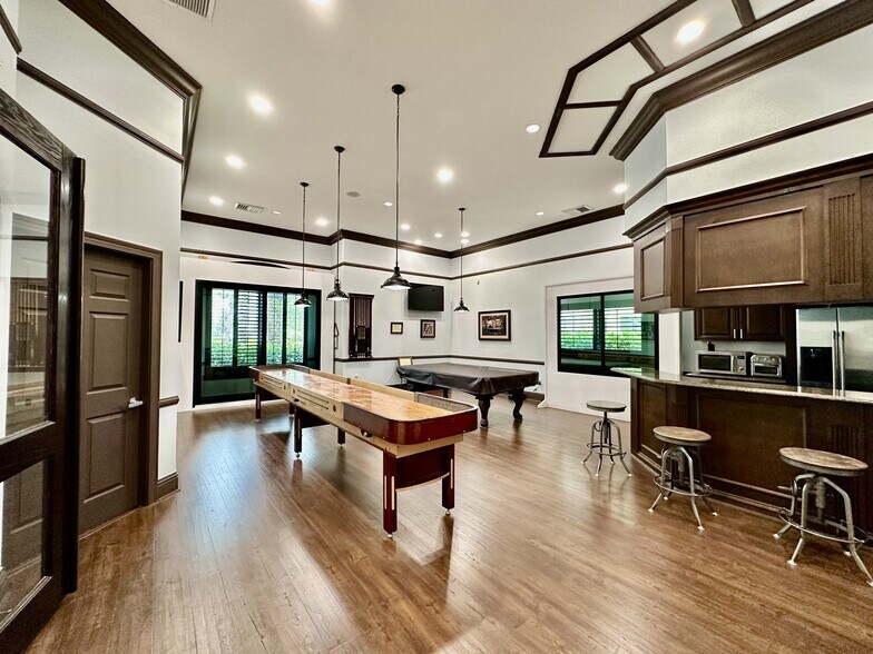 Building Photo - 12935 Violino Ln