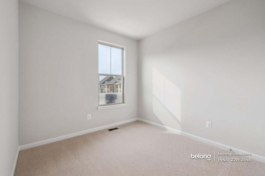 Building Photo - 3429 Saint Robin Ln