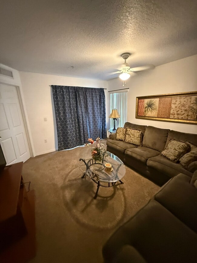 Building Photo - 2740 Club Cortile Cir