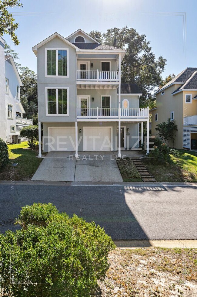 Primary Photo - Charming 3-Level Home with Water Access in Daphne, AL