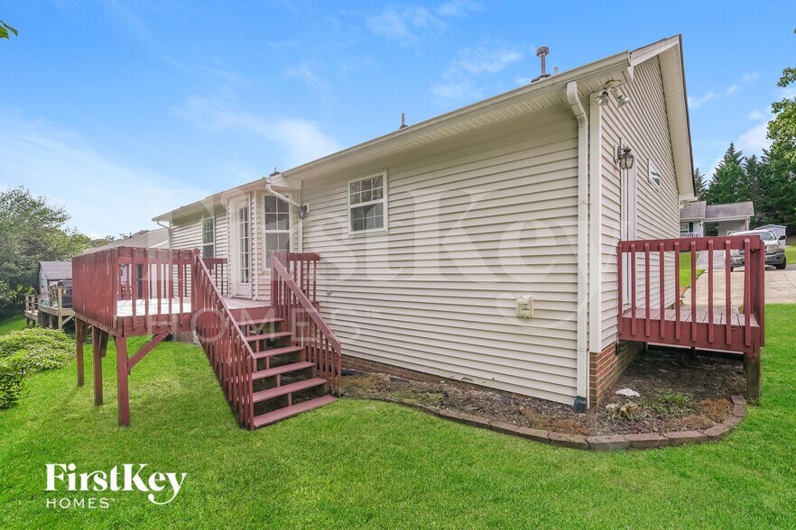 Building Photo - 514 3 Oaks Dr
