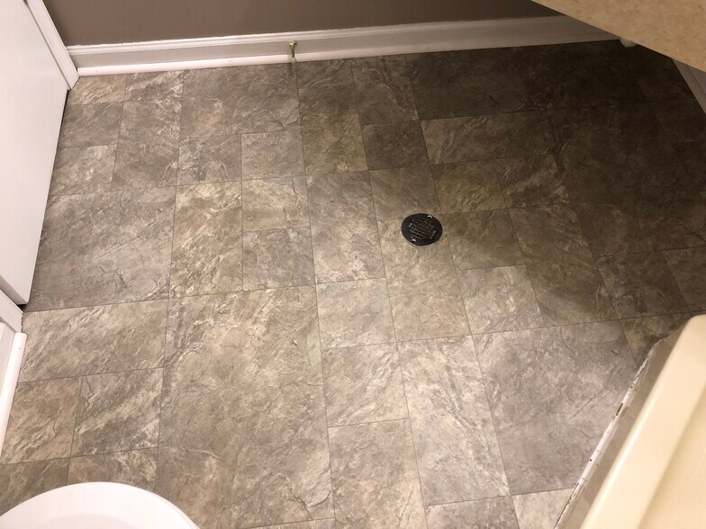 Bathroom flooring - 1366 Hunters Rd