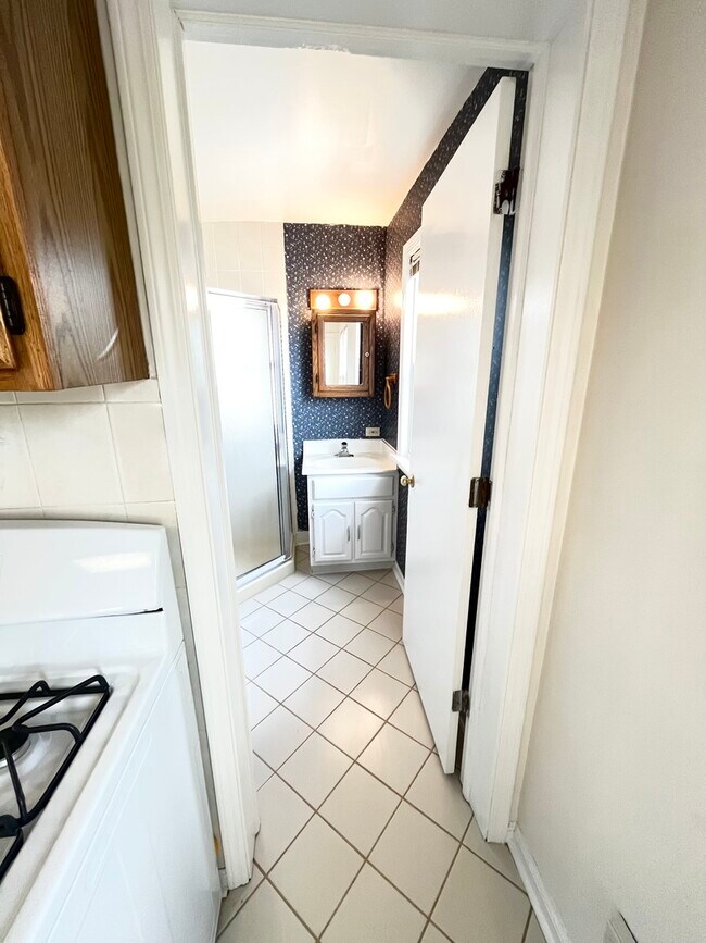 Building Photo - 1310 Wilmette Ave