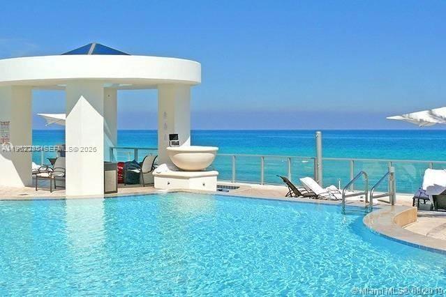 Building Photo - 3101 S Ocean Dr